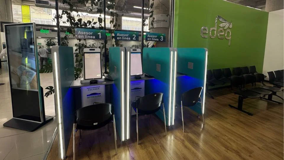 Modules modernes pour le conseil virtuel en ligne et la téléprésence équipés d'un scanner et d'une imprimante intégrés